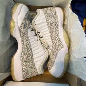Nike Jordan 11 Low sneakers